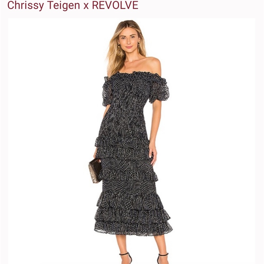 Chrissy Teigen x Revolve Nolan dress small